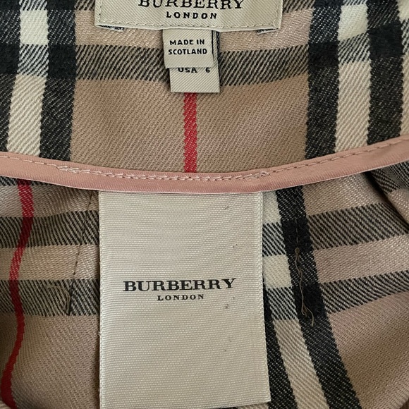 Burberry plaid wool mini skirt with leather buckles and original pin US size 6 - Picture 4 of 8